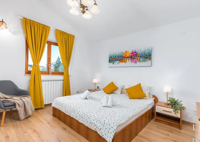 Apartment Ana *