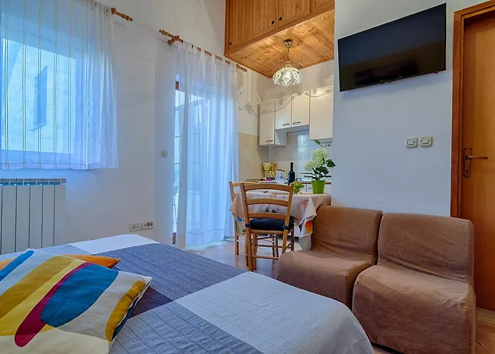 Ana Apartment *