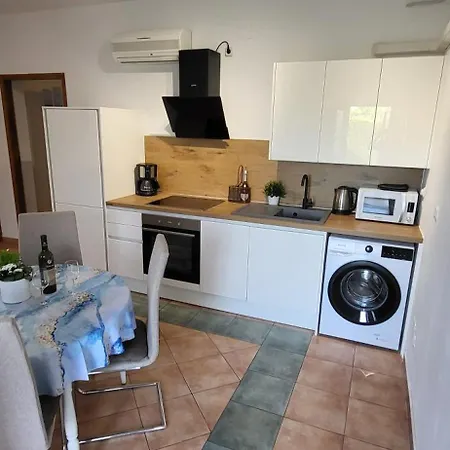 Apartment Ana Pula
